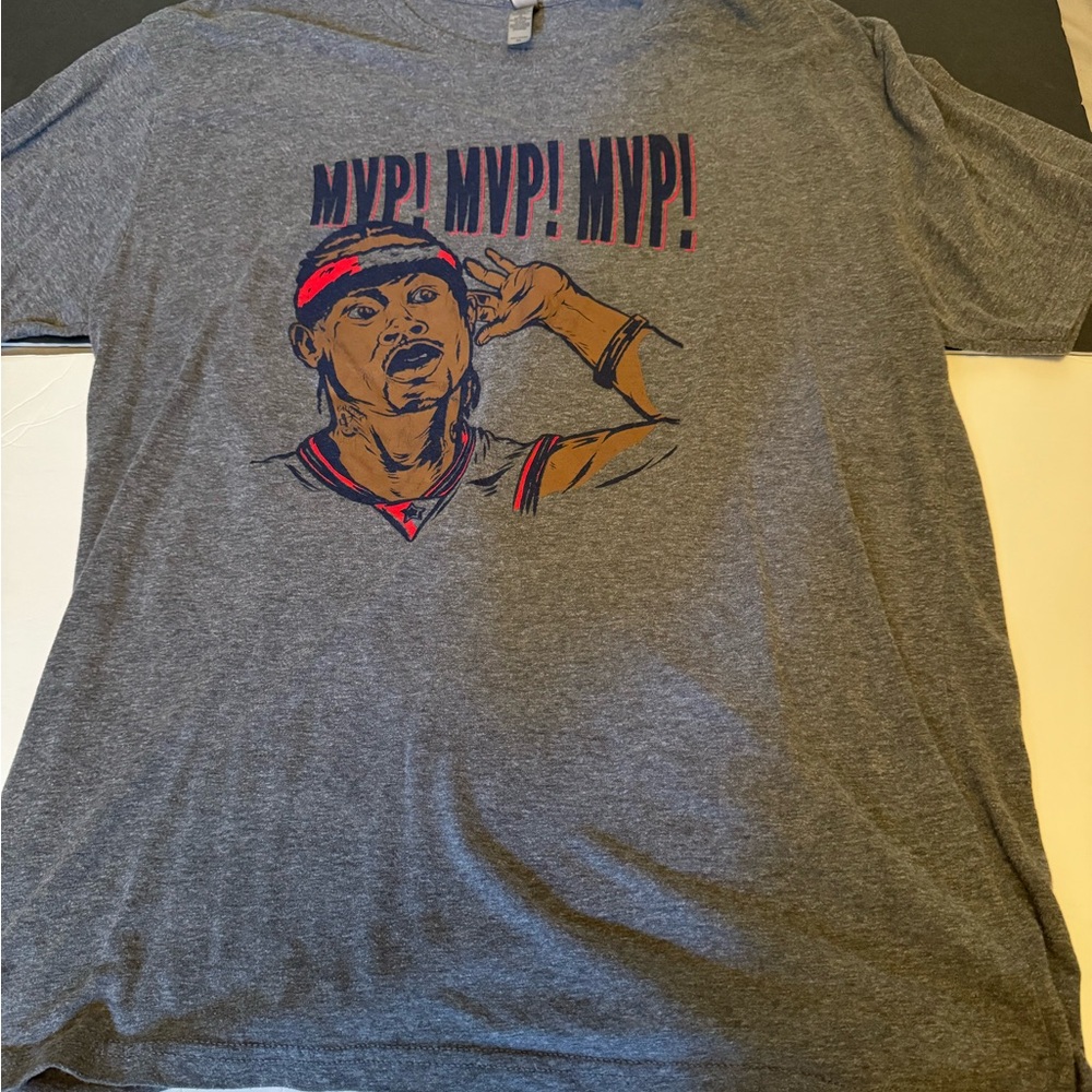 Mens custom printed Allen Iverson Tshirt size XL